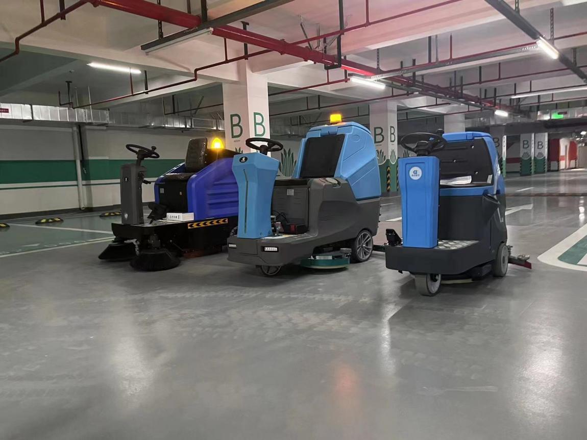 地下車庫/車站機(jī)場(chǎng)用洗地機(jī)